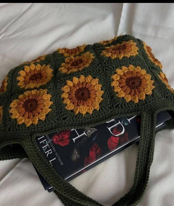 Green Crochet Bag with sunflowers