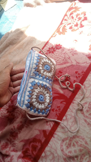 Blue and white shoulder pouch for ladies