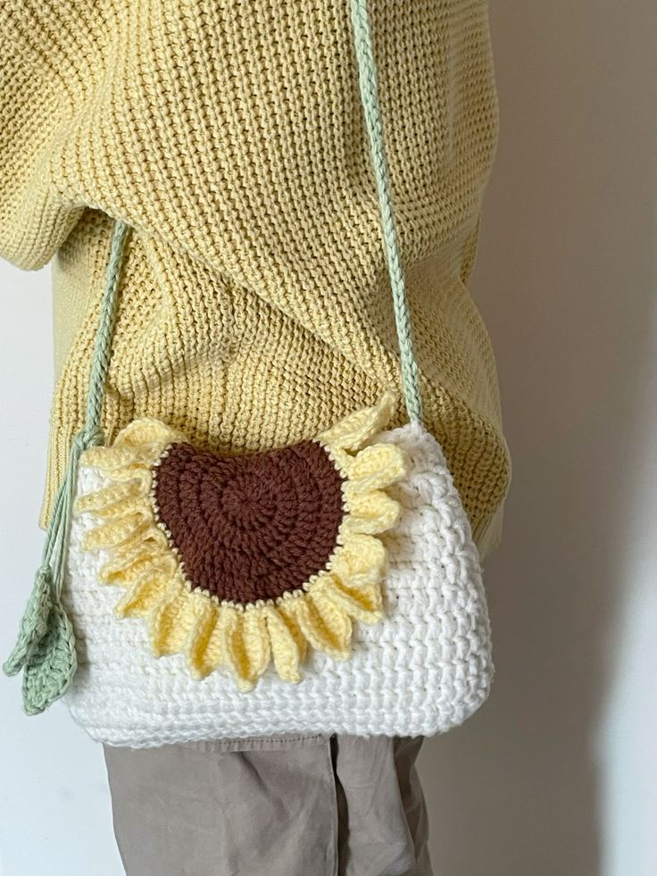 Crochet sun flower bag