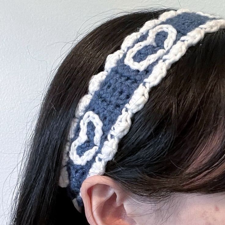 Beautiful hairband for both girls and ladies