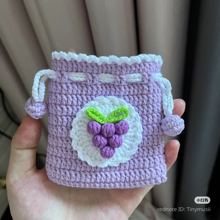 Small pouch for earpods cards or coins like small things