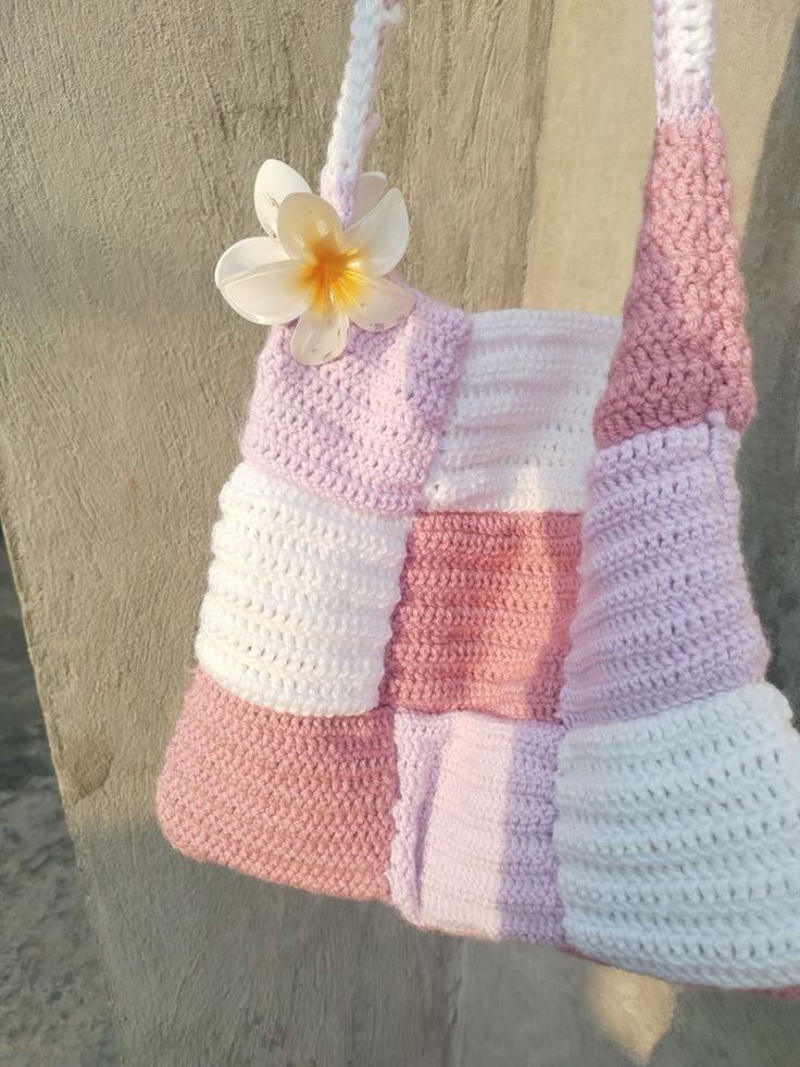 Crochet pink and white bag