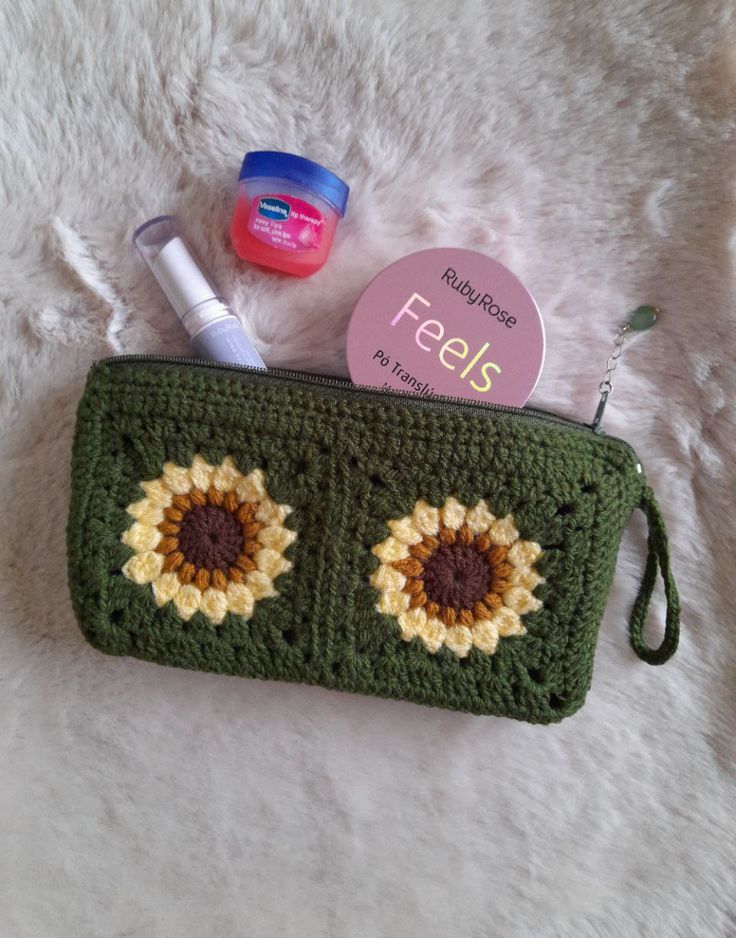 Crochet Green small purse