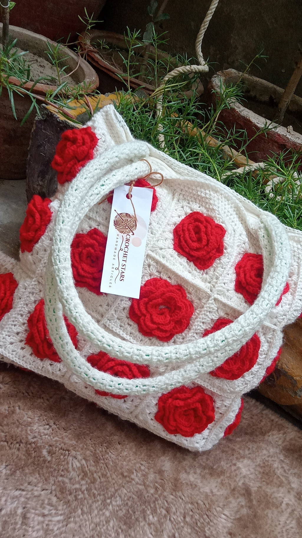 Beautiful Crochet Bag in Red Flowers