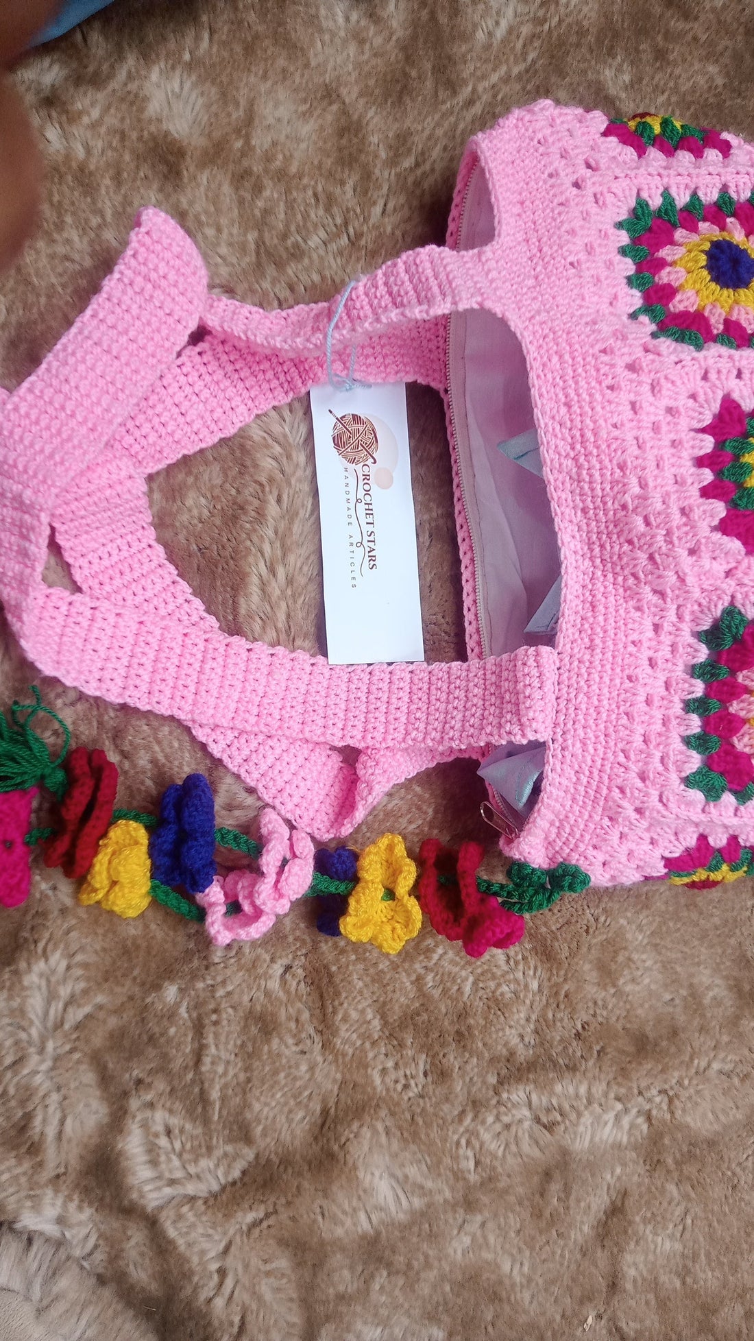Pink Bag with an Outstanding color combination and Designing