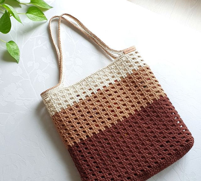 Crochet classy bag