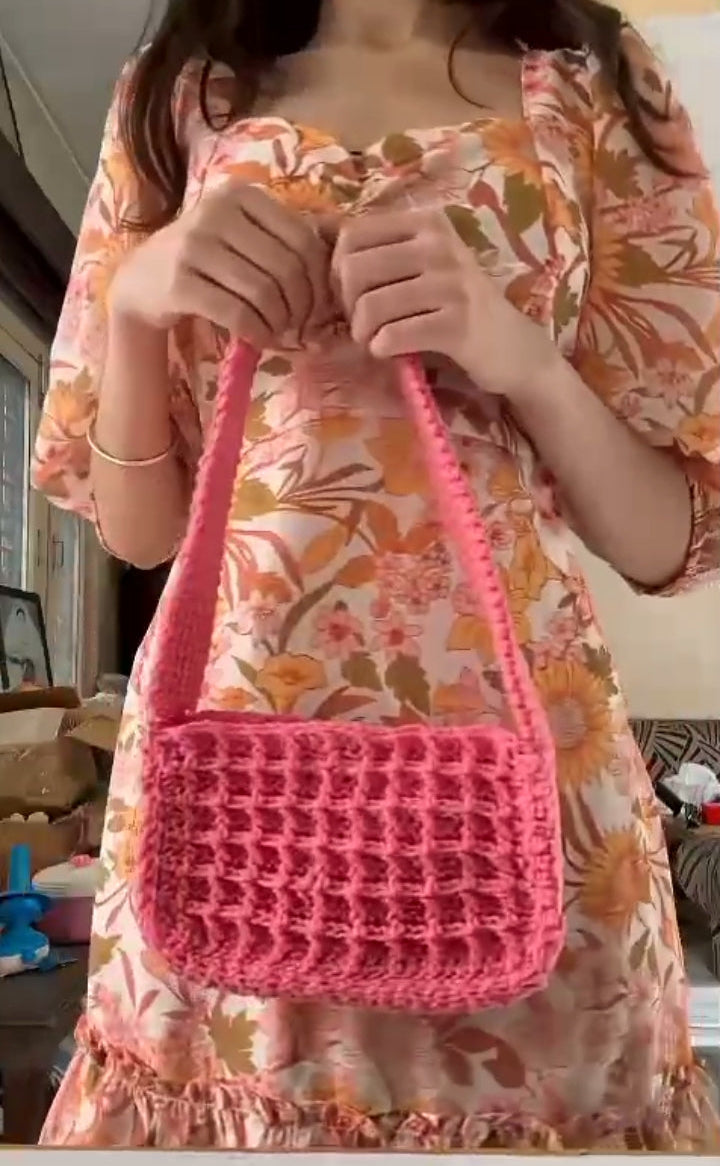 Crochet beautiful shoulder bag
