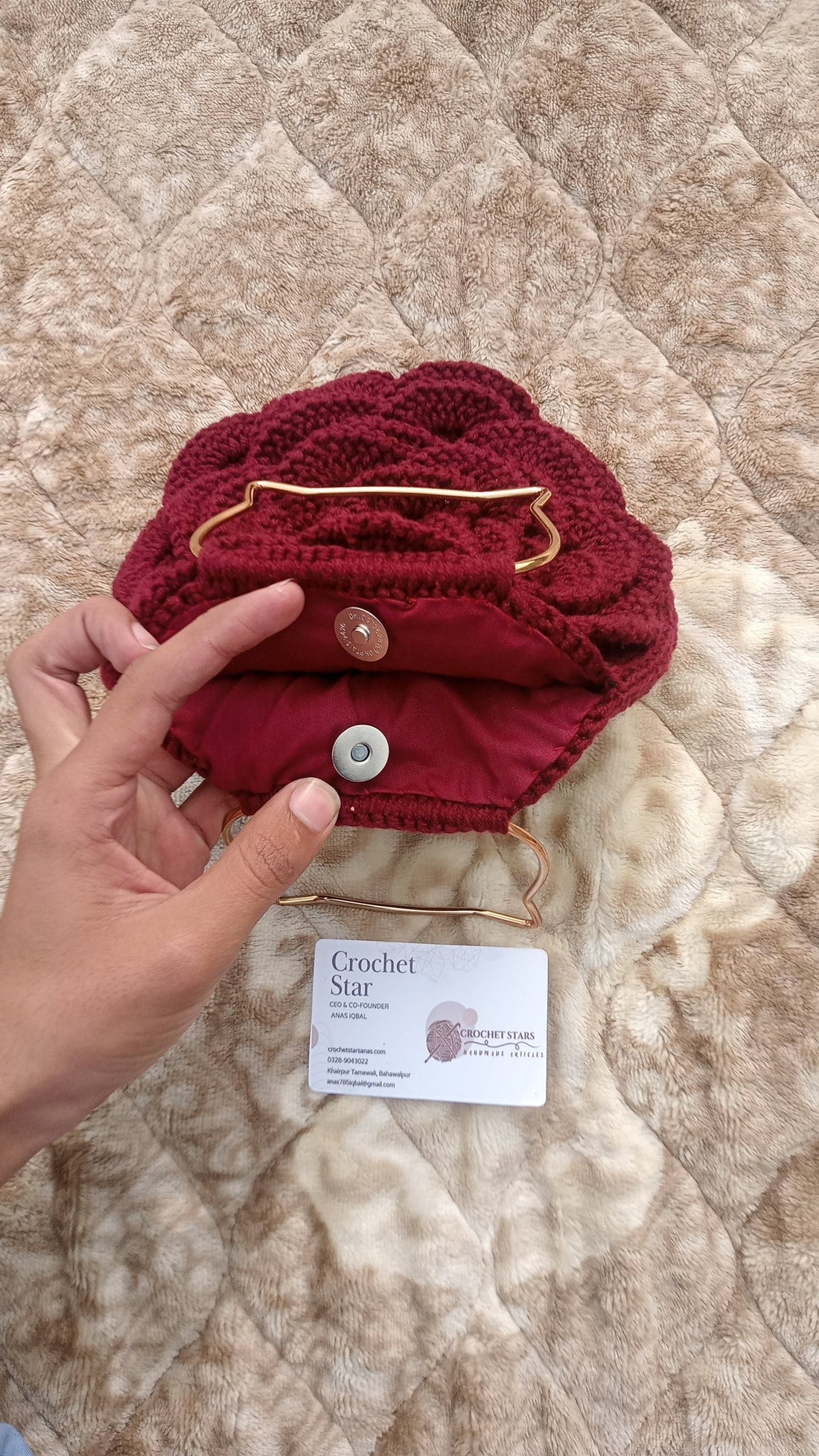 Red rose flower crochet bag