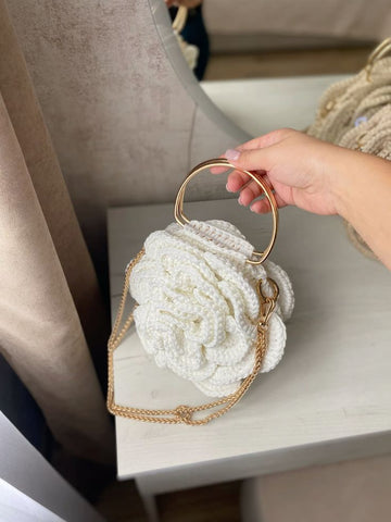 White 🤍 beauty for your next levl outfits